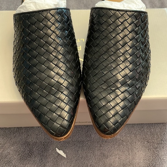 Marc Fisher 9.5 black Garren mules - Picture 4 of 5